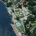 Apartman Flat In Near To The