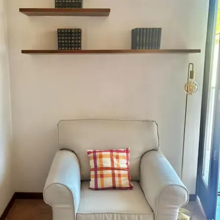 Lejlighed Flat In Near To The